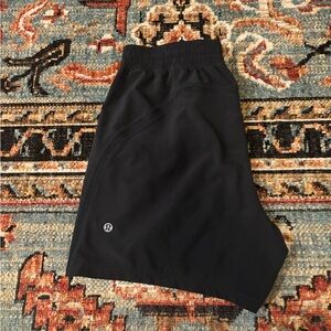 Lululemon Men’s Pace Breaker Linerless Short 5" - Size M